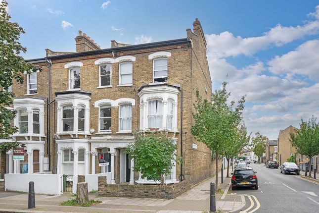 Thumbnail Flat for sale in Kellett Road, London