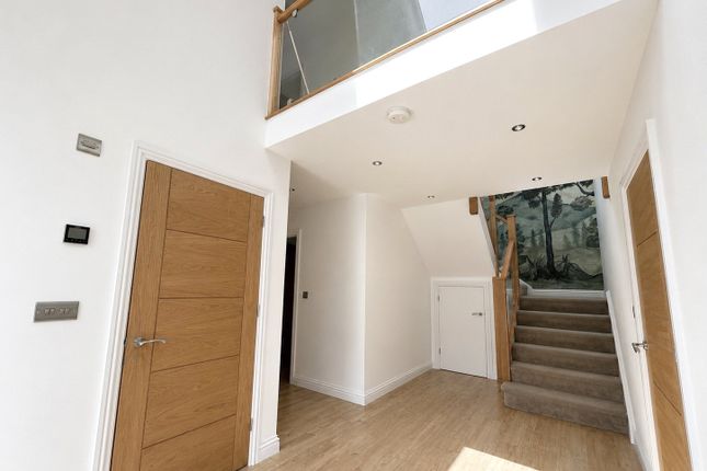 1, Little Cedar Drive, Haverfordwest photo 3