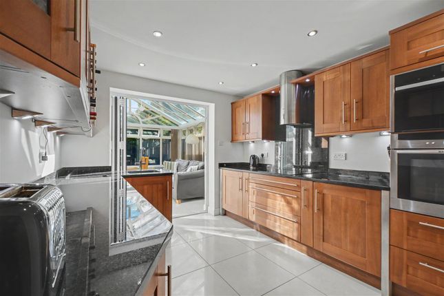 21, Grange Farm Close, Nottingham photo 4