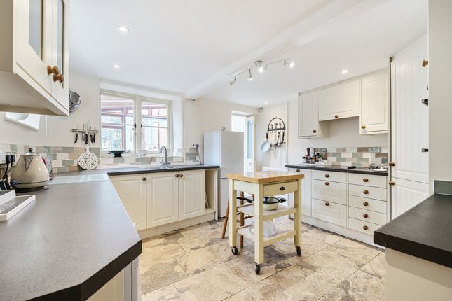 Quantock Cottage, 3 High Street, Taunton photo 3