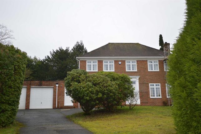 Thumbnail Detached house to rent in Highlands Close, Crowborough