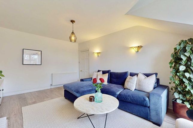 Flat for sale in Winchester Place, Highgate