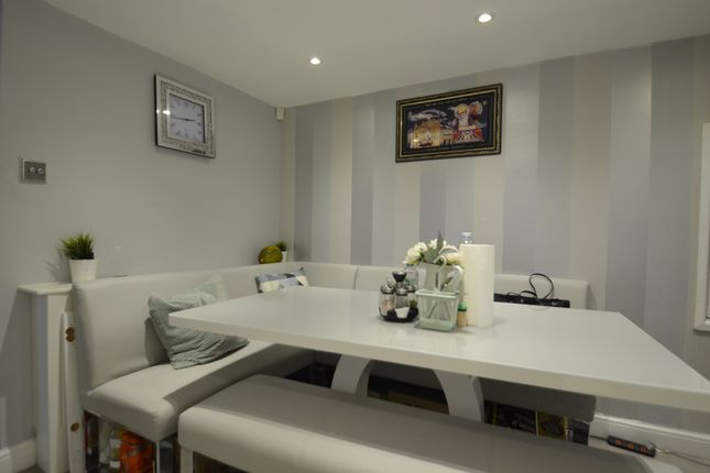 9, Gleneagles Close, Staines-upon-Thames photo 4