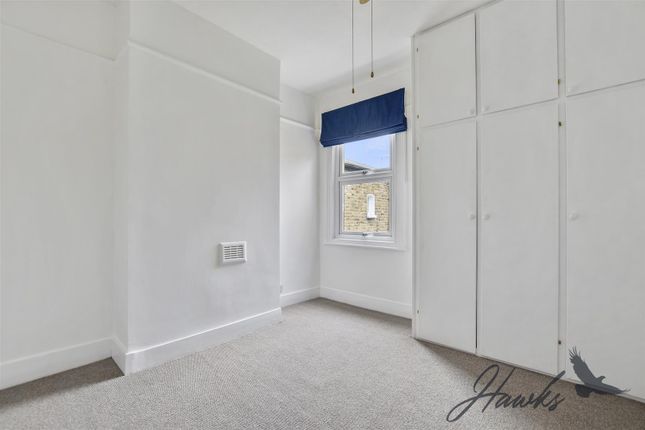 Upper Flat, 30, Mafeking Avenue, Brentford photo 4