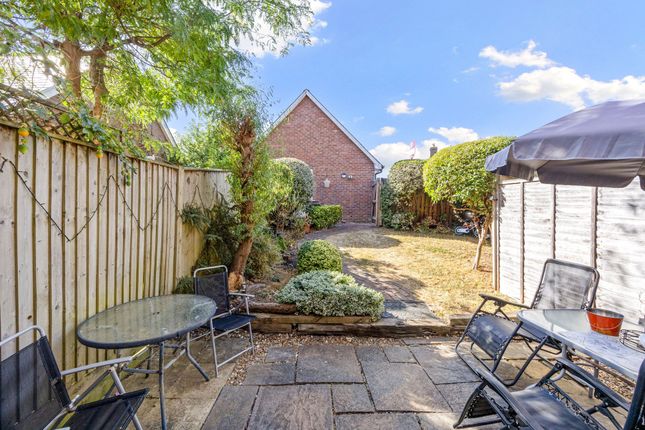 29 Berrall Way, Billingshurst photo 2
