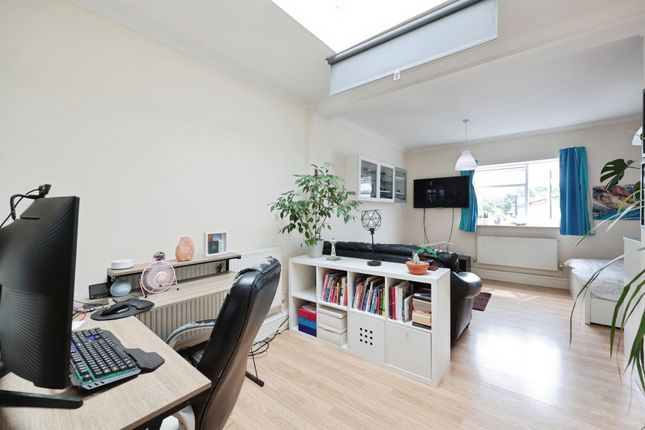 Flat 3a, 166-168, St. Albans Road, Watford photo 4