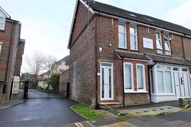 Thumbnail Flat to rent in Redlands Place, 41 Brighton Road, Horsham, 5