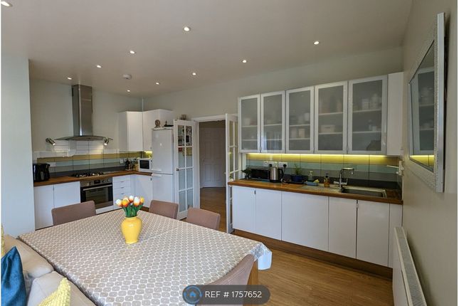 Lounge Diner Kitchen