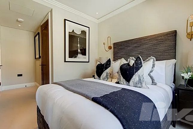 Flat to rent in Penthouse, Prince Of Wales Terrace, Hyde Park