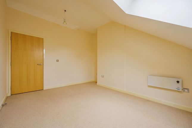 Flat for sale in Great Willow Court, Derby