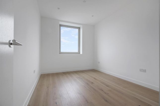 Flat to rent in Station Road, Tottenham Hale, London