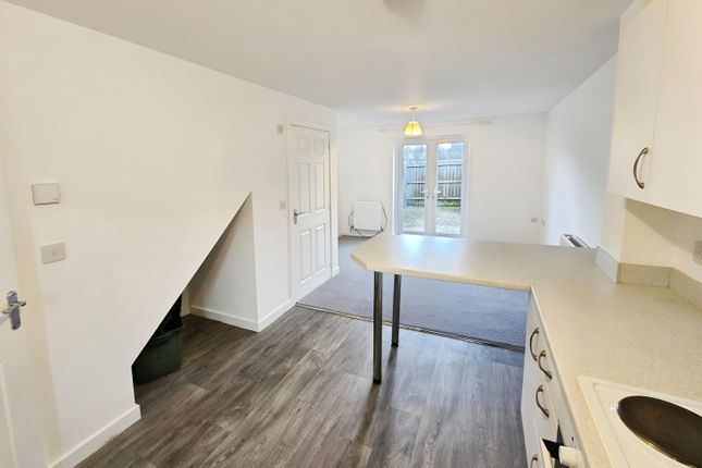 26, Luccombe Oak, Exeter photo 3