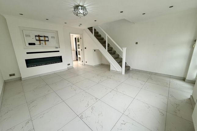 12, Lavister Avenue, Manchester photo 2