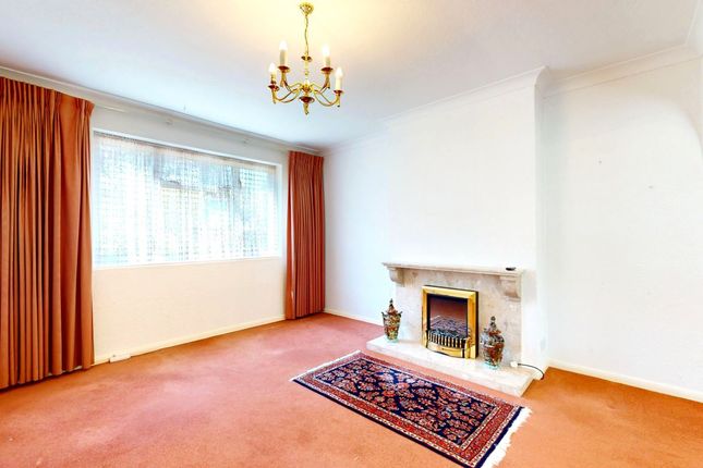 2, Kimble Crescent, Bushey photo 4