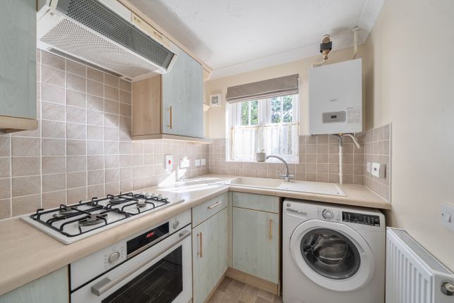 6, Hemlock Way, Eastleigh photo 3