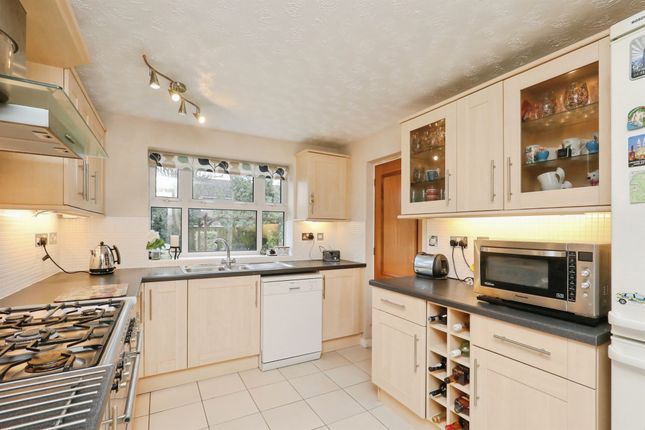 80, Barnham Broom Road, Wymondham photo 4