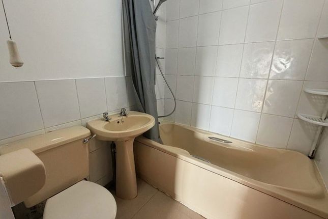 11, Lundy Court, Cippenham photo 5