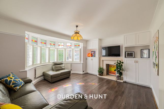 1 Kenilworth Gardens, Loughton photo 2
