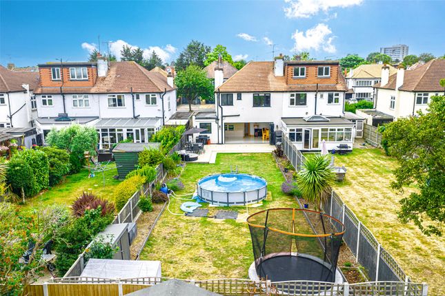 41, Prince Avenue, Essex photo 4