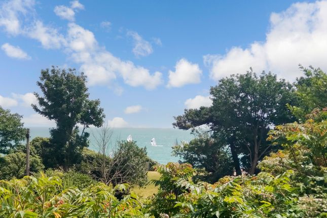 Sunrise Villa, Shore Road, Ventnor photo 2