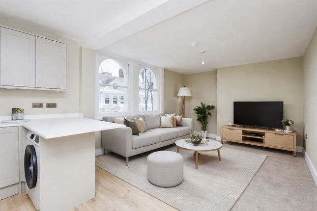Apartment 4, 17, Burlington Place, Eastbourne photo 2