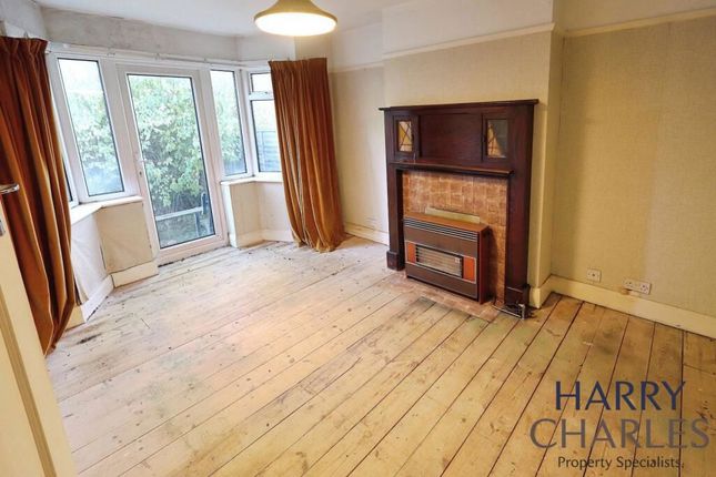 Northfield Gardens, Watford photo 3