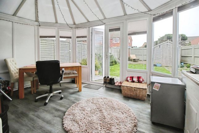 15, Tutton Way, North Somerset photo 2
