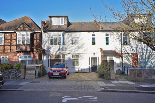 17B, Worbeck Road, London photo 2