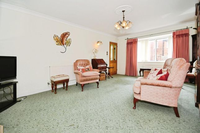 1, St. Martins Close, Chesterfield photo 4