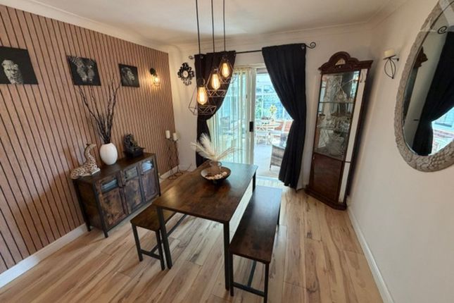 85 Heath Way, Birmingham photo 4