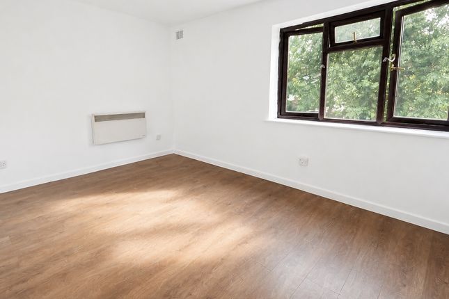 4 Gloucester Court, One Bedroom Flat - Mitcham CR4, Mitcham photo 3