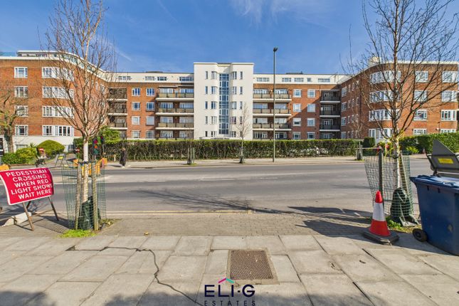 A Large Four Bedroom Purpose Built Apartment In This Porter Block