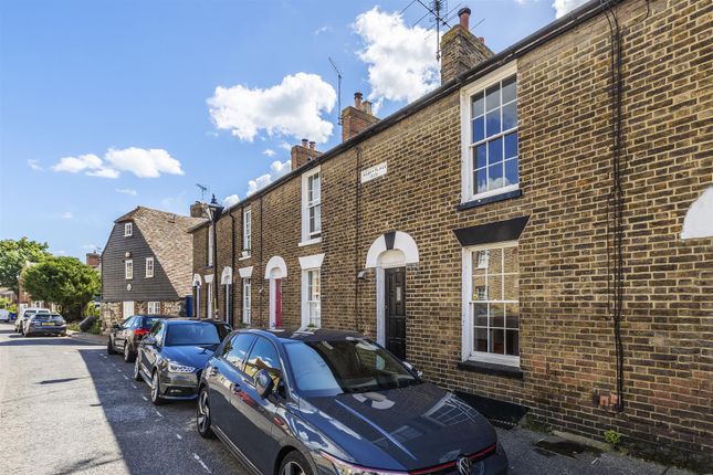 Terraced house to rent in Abbey Street, Faversham