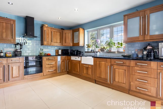 Woodstock, Brookfield Lane West, Hertfordshire photo 2