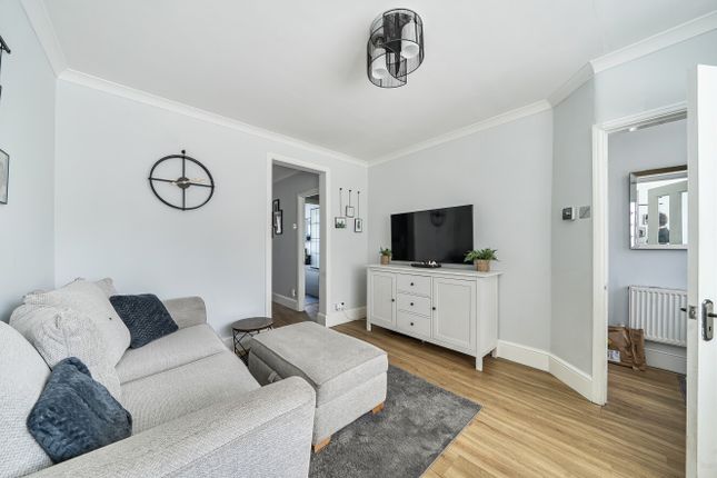 27, Tredegar Road, Dartford photo 4