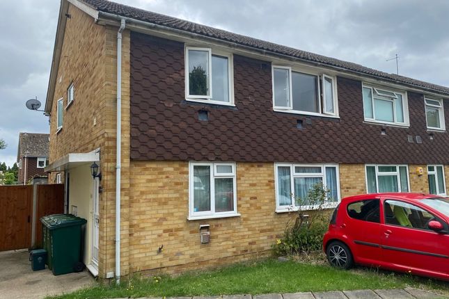 Maisonette to rent in Hithermoor Road, Staines