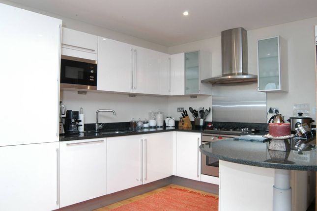 Thumbnail Flat for sale in Clare Lane, Angel, London