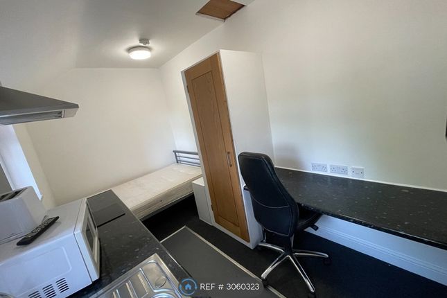 Studio flat on Room X, Forest Rise Forest Road, Loughborough, £845/mo
