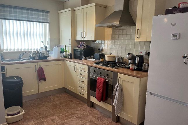 102 Flat 12, Eastham Rake, Wirral photo 5