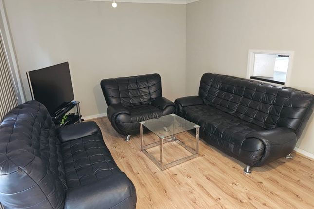 33 Braybourne Close, Uxbridge photo 4