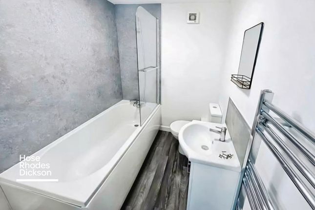Garden Flat 3, 105-106, High Street, Newport photo 4