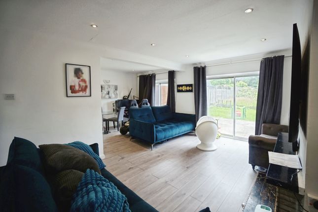 179, Goldthorn Hill, Wolverhampton photo 2
