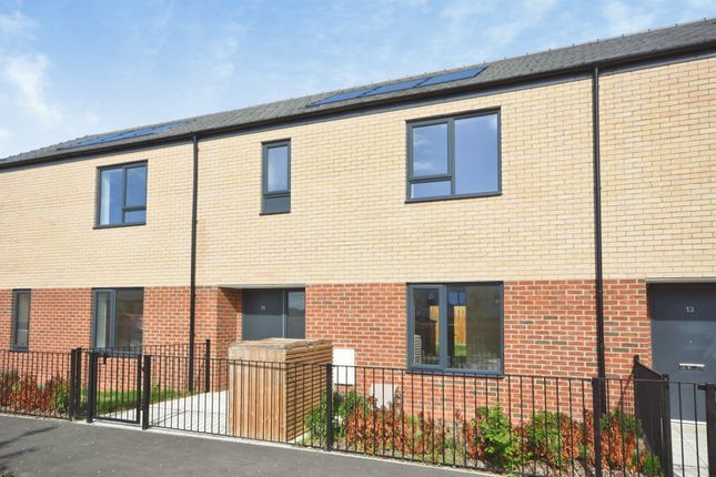 Plot 11 The Buttercup, 11, Clarendon Mews, Basildon photo 2