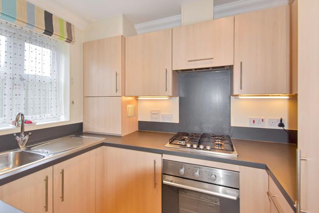 Flat for sale in Orchard Court, Ashford