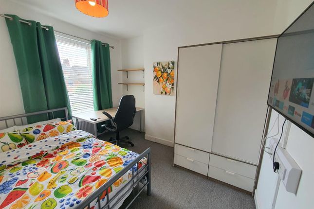 21, Walgrave Street, Hull photo 3