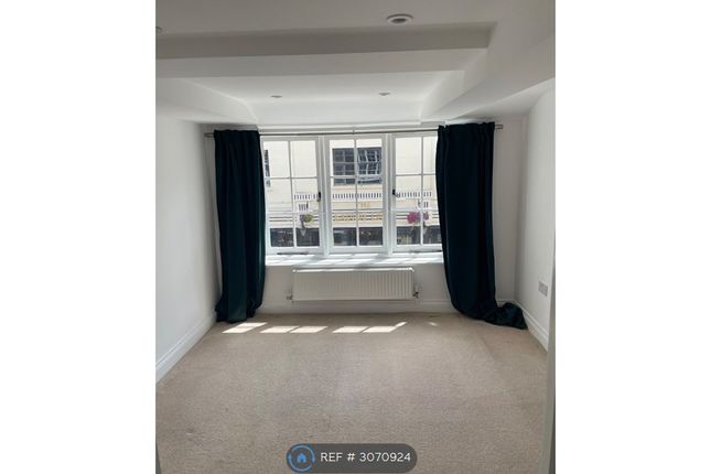 Flat, Chaucer House Preston Street, Faversham photo 2