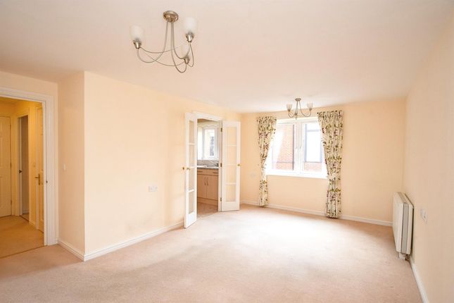 Property for sale in Hempstead Road, Watford