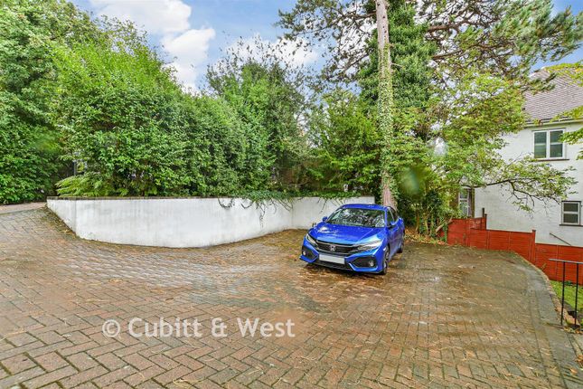 22, Downs Court Road, Purley photo 2