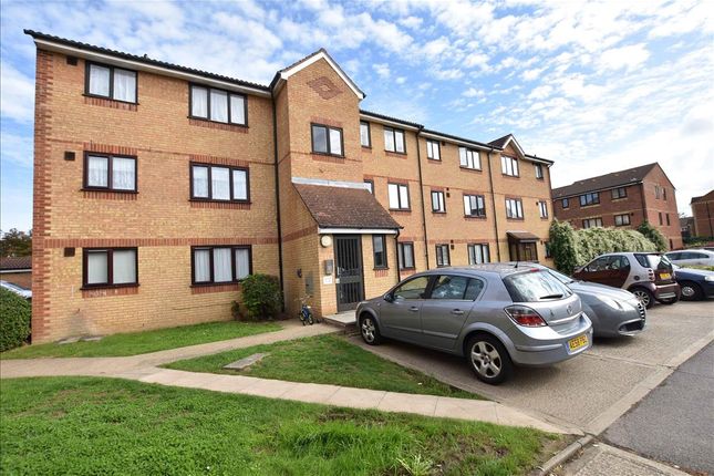 Flat for sale in Redford Close, Feltham, Middlesex