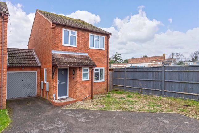 Thumbnail Detached house for sale in Glebeside Close, Worthing